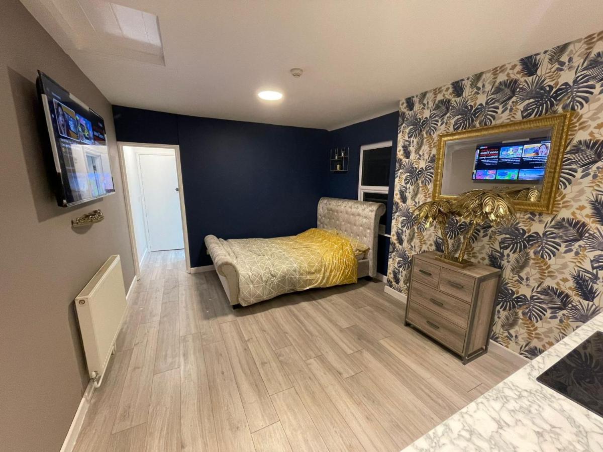 Selection Of Stylish Apartments Within Walking Distance Of Cardiff City Centre Екстериор снимка
