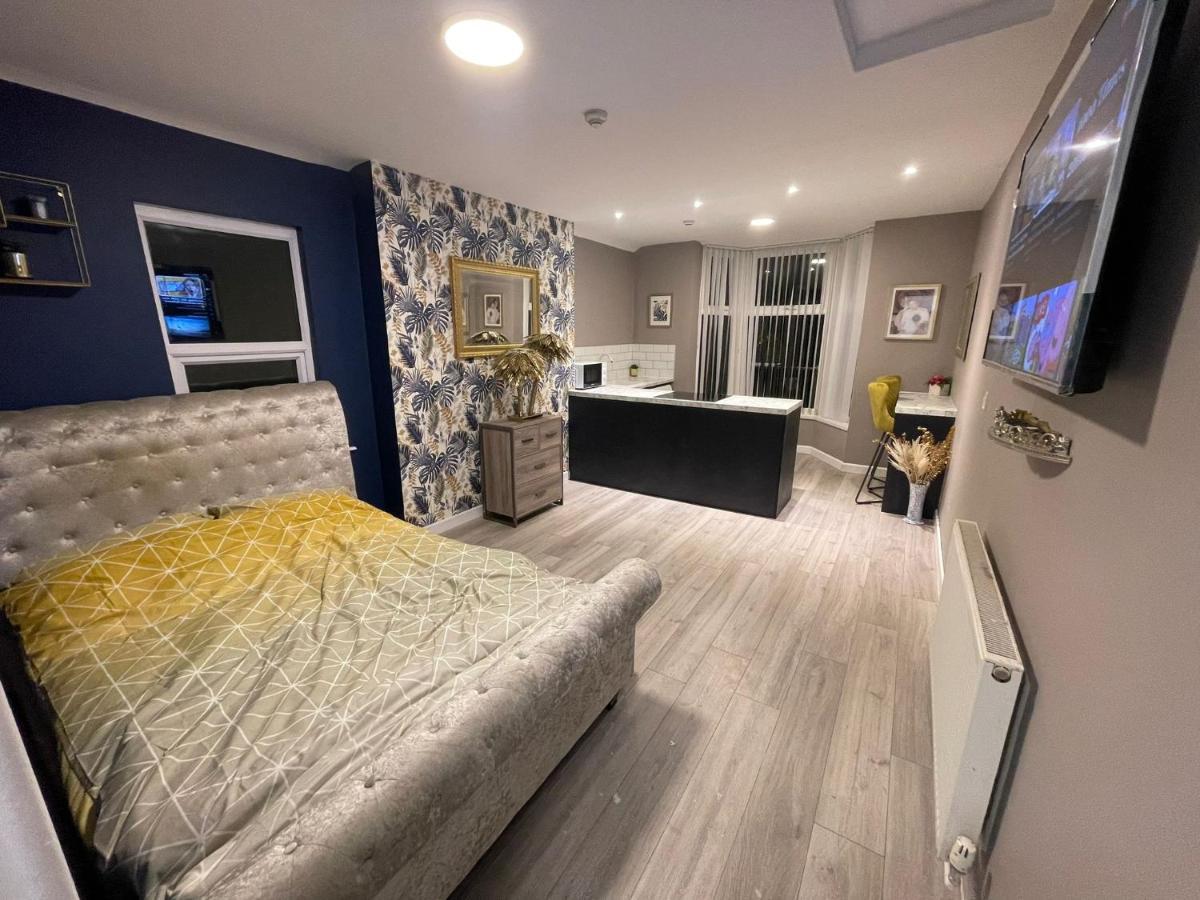 Selection Of Stylish Apartments Within Walking Distance Of Cardiff City Centre Екстериор снимка